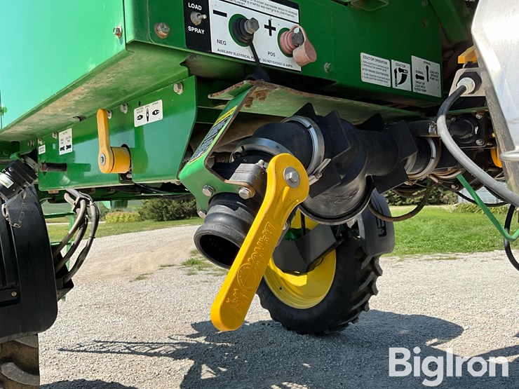 2011-john-deere-4830-image-13