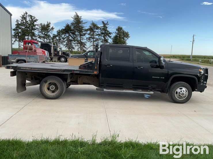2021-chevrolet-silverado-3500-image-4