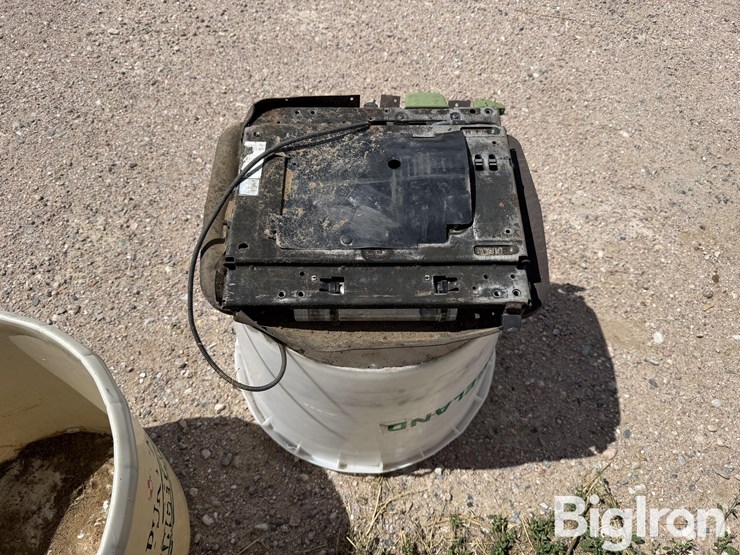 john-deere-7520-image-6