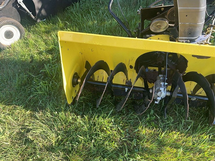 john-deere-42”-snowblower-image-2