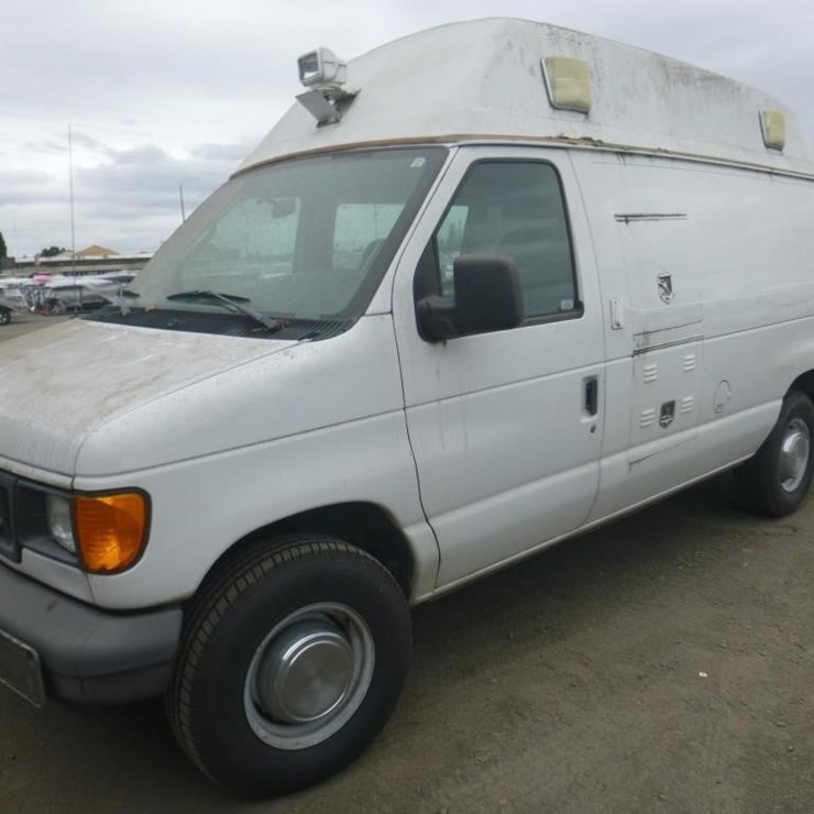 2003 FORD ECONOLINE 350