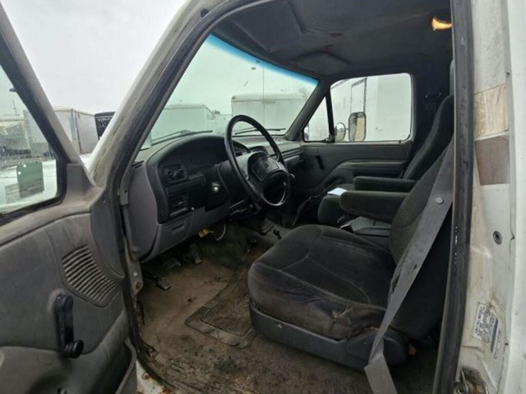 1997-ford-f450-image-13