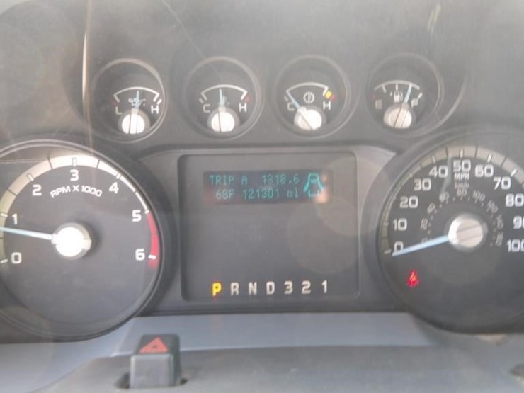 2011-ford-f550-image-19