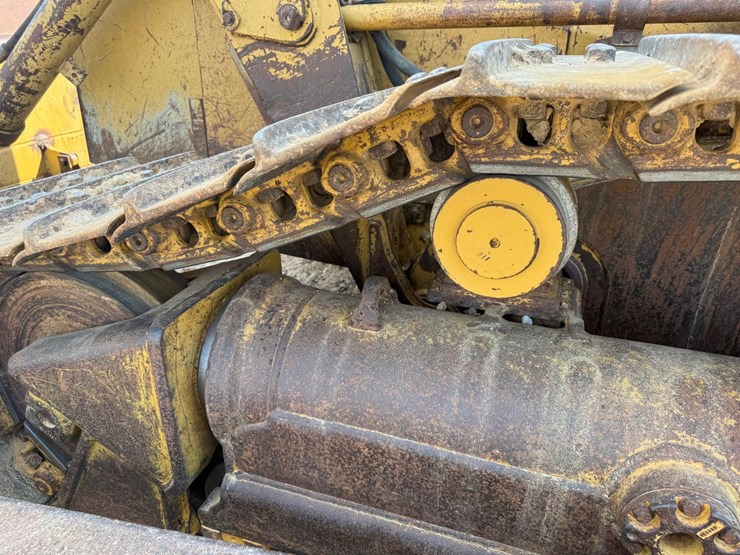 caterpillar-d6m-image-13