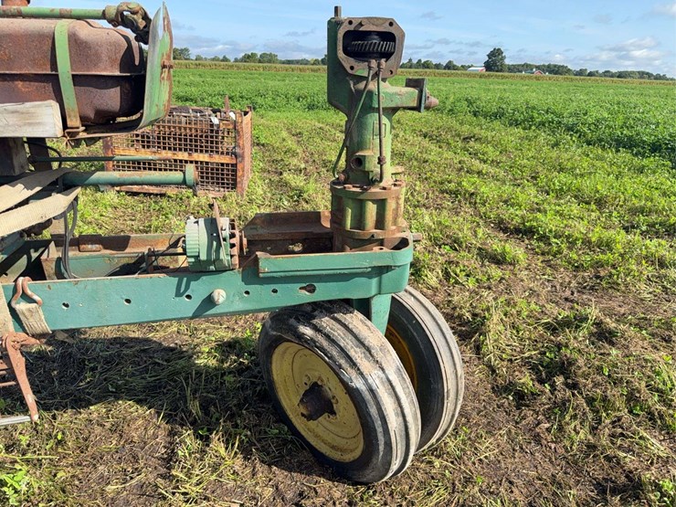 john-deere-530-image-8