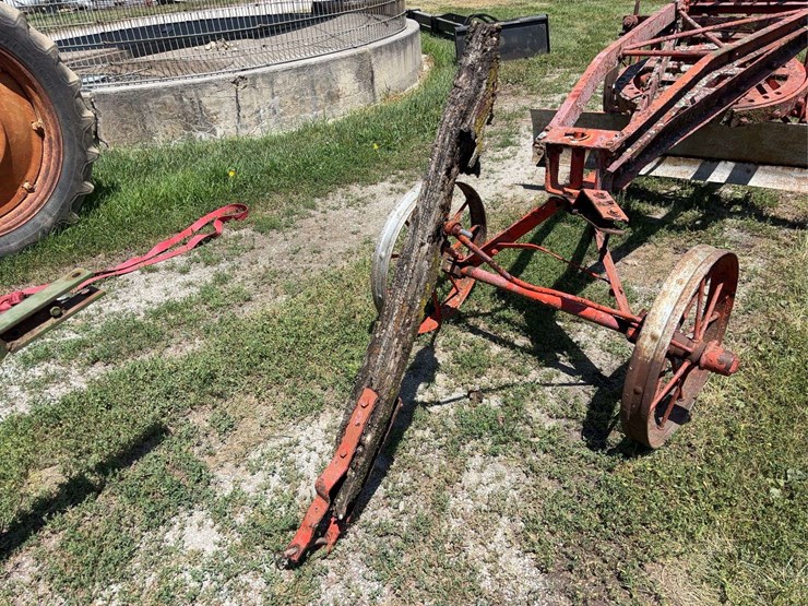 pull-type-road-grader-image-29