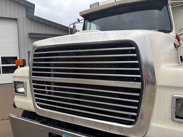 1994-ford-l8000-image-16
