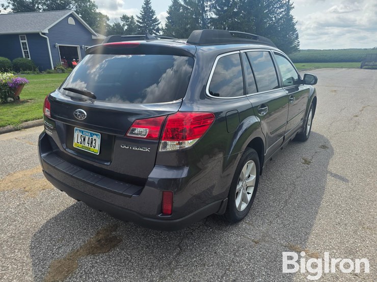 2013-subaru-outback-image-5
