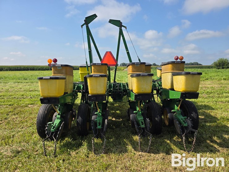 john-deere-7200-image-6