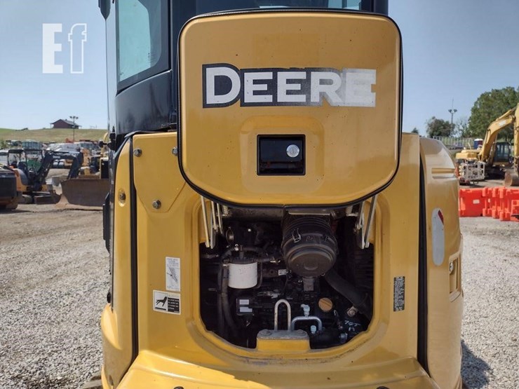 2014-deere-35g-image-34