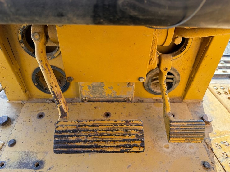 caterpillar-d6m-image-41