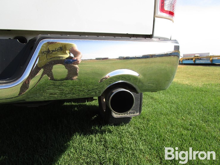 2014-ram-1500-laramie-image-18