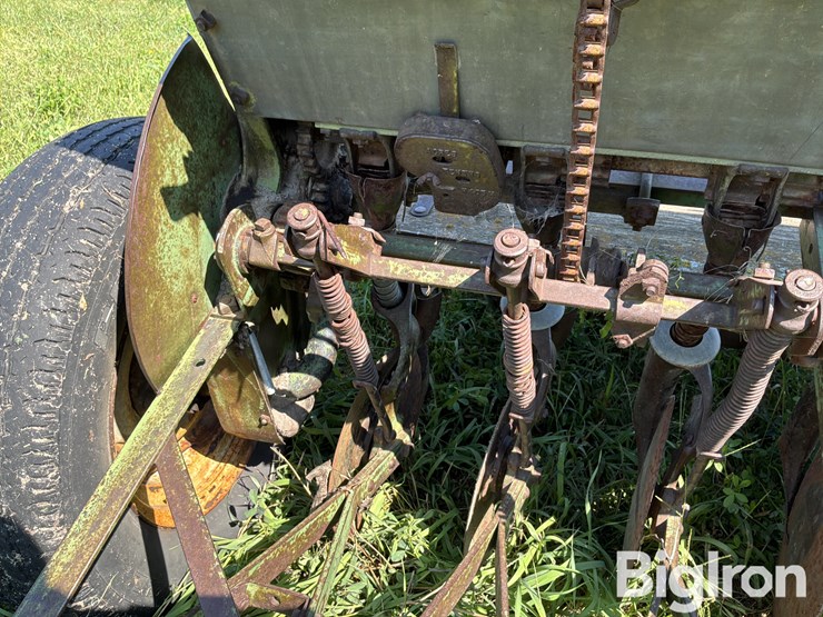 john-deere-11-image-16