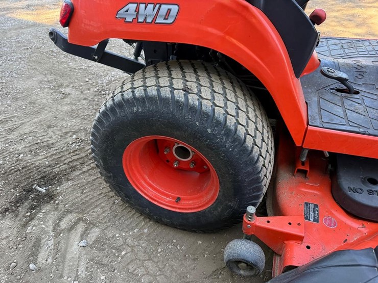 2014-kubota-bx2370-image-14