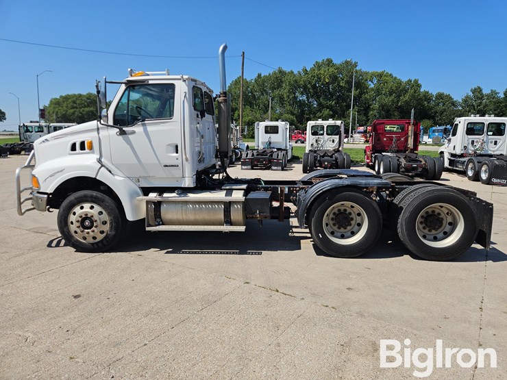 2006-sterling-lt9500-image-8