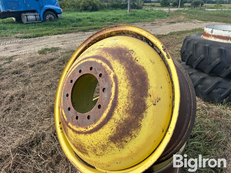 john-deere-11-image-10