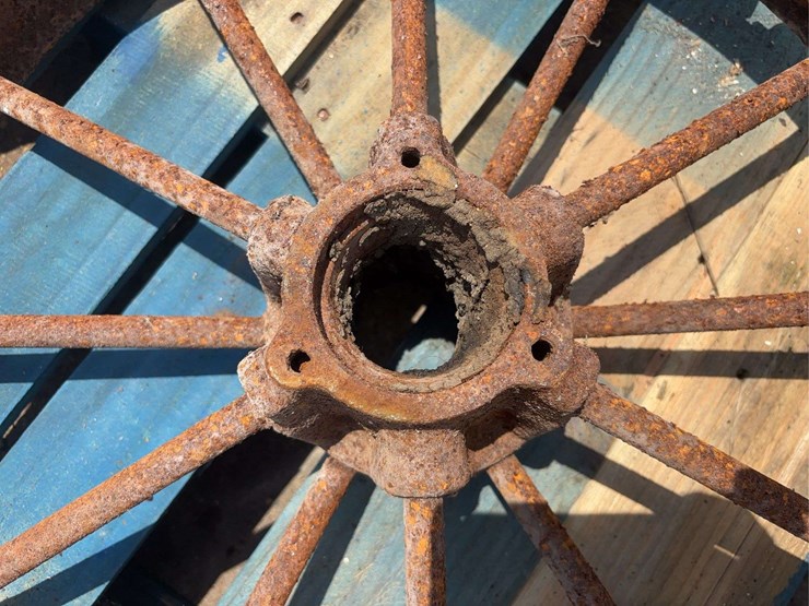 john-deere-24-image-11