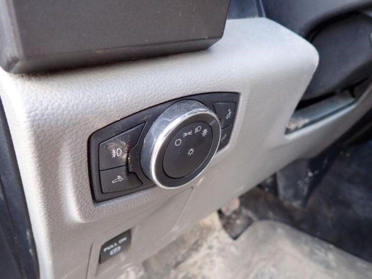 2018-ford-f150-xlt-image-24