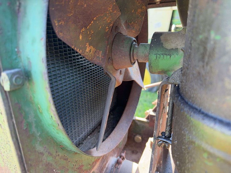 john-deere-b-image-34