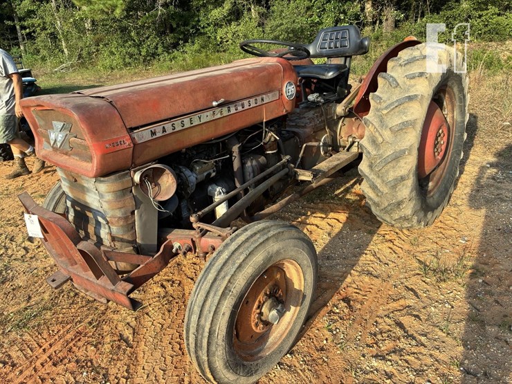 massey-ferguson-135-image-2