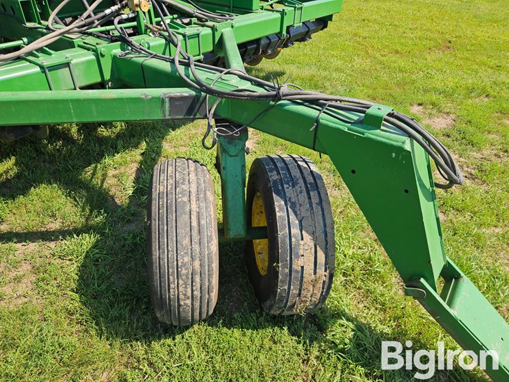 john-deere-750-image-11