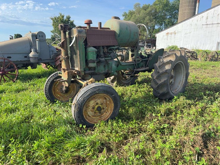 john-deere-420-image-1