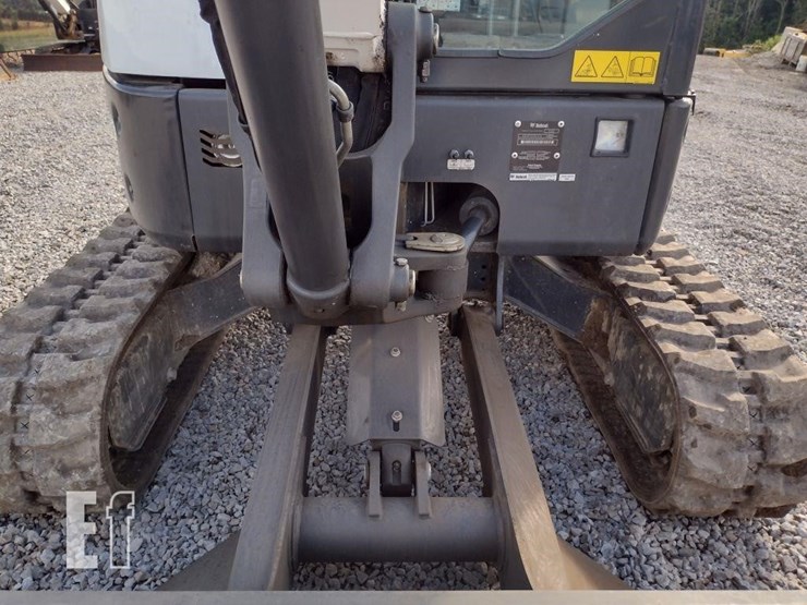 2023-bobcat-e35r2-image-21