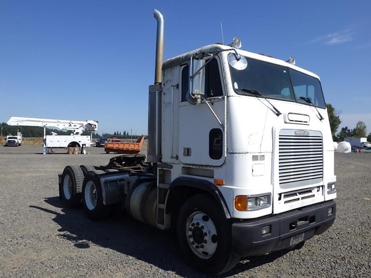 1995-freightliner-flb-t/a-truck-tractor-image-7