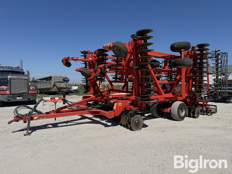 2013-kuhn-krause-8000-40-image-1