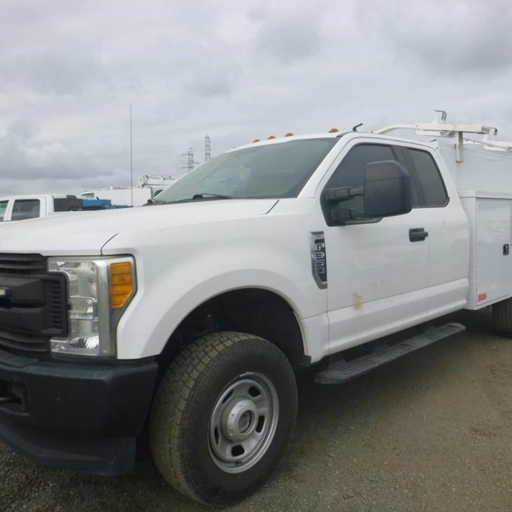 2017 FORD F350