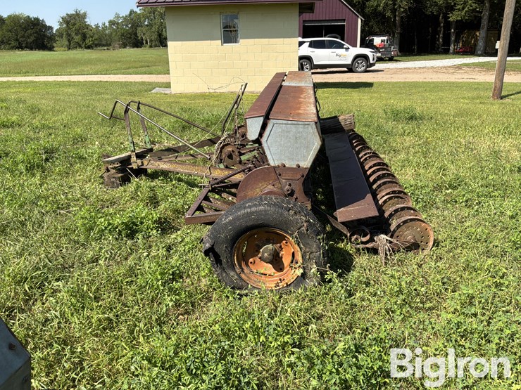 john-deere-11-image-8