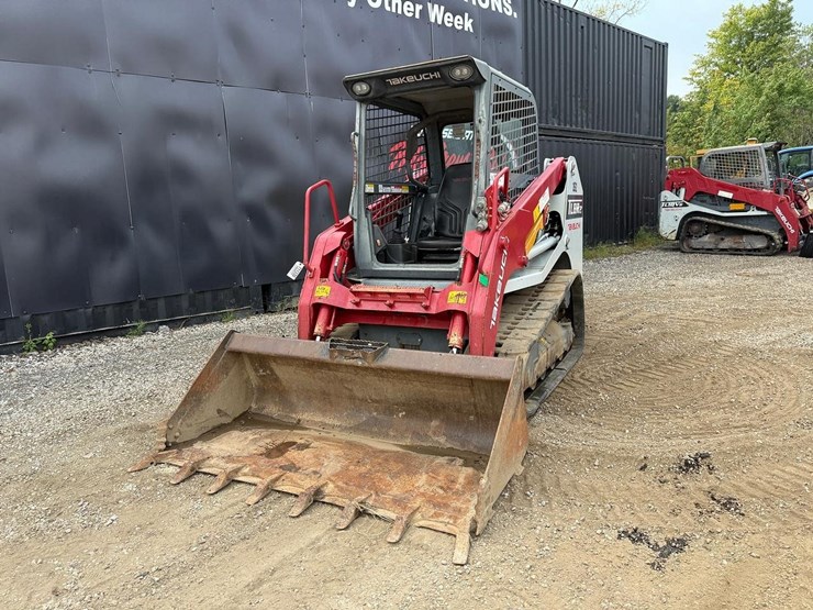 2020-takeuchi-tl8-image-8