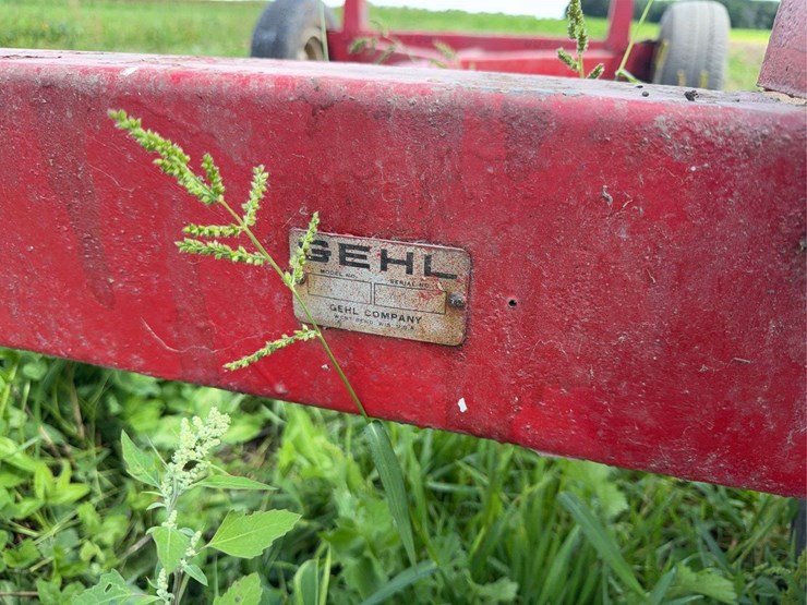 gehl-wagon-running-gear-image-2