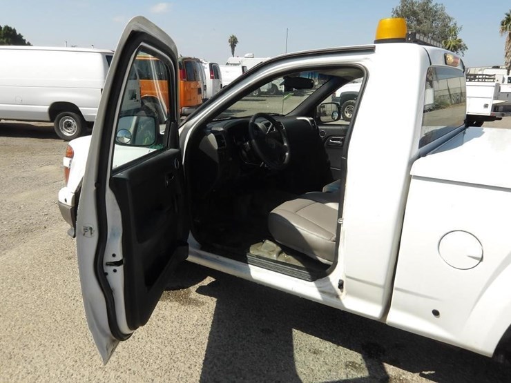 2011-chevrolet-colorado-image-11