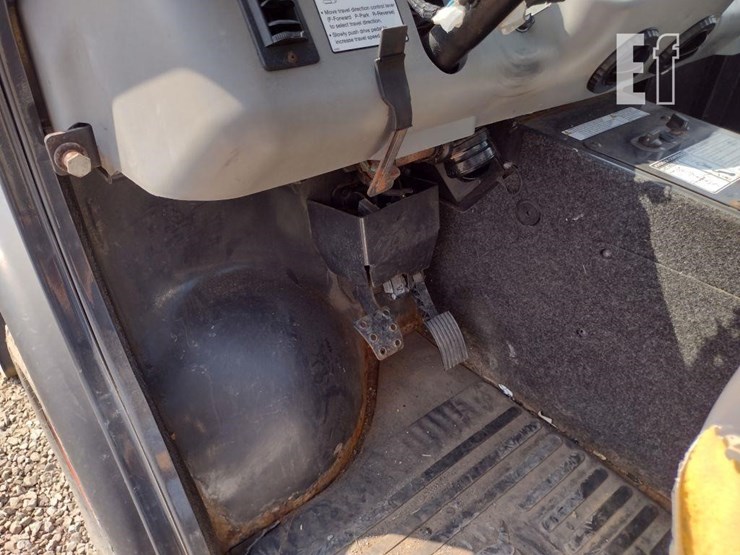 2021-bobcat-toolcat-5600-image-15