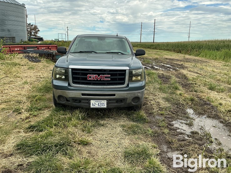 2009-gmc-1500-image-2