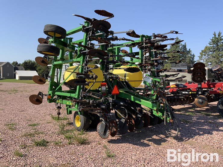 2014-john-deere-2510c-image-7