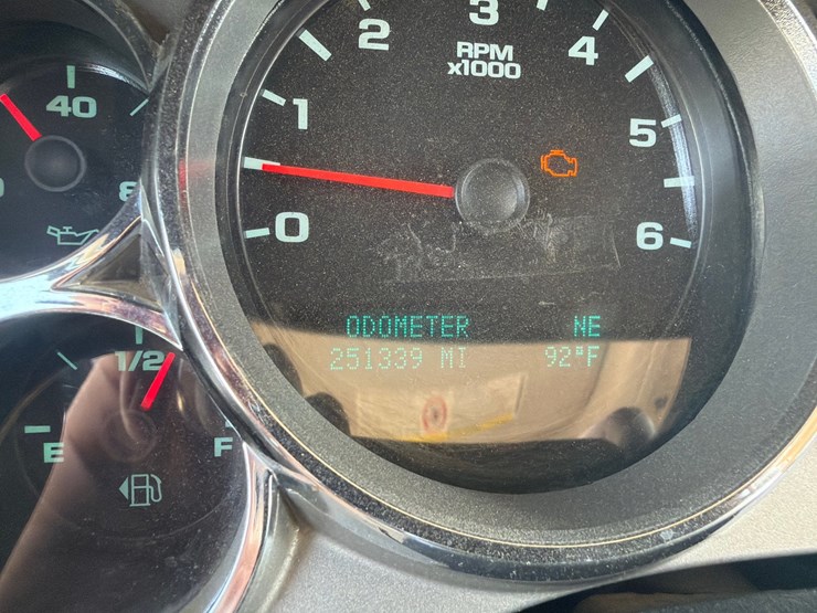 2013-gmc-sierra-3500-image-10