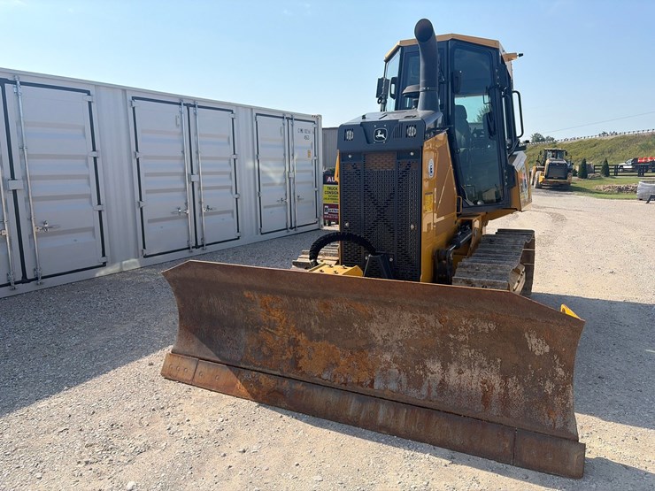 2021-deere-450k-image-3