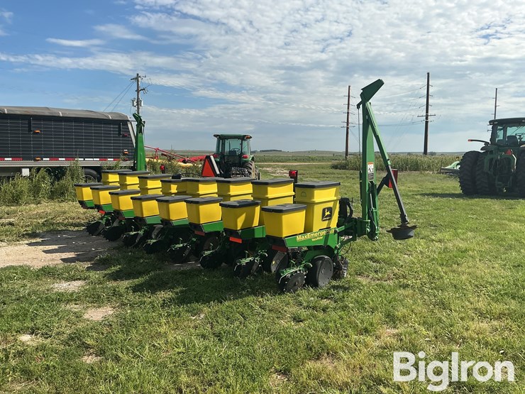 john-deere-1700-image-5