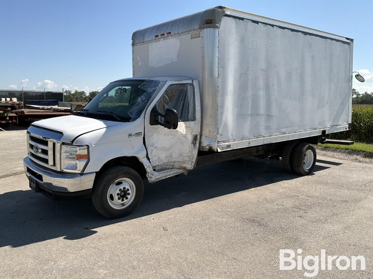2017-ford-e450-image-1