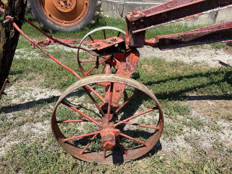 pull-type-road-grader-image-25