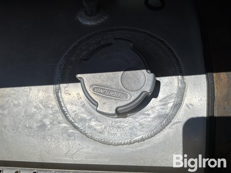2007-freightliner-columbia-120-image-16