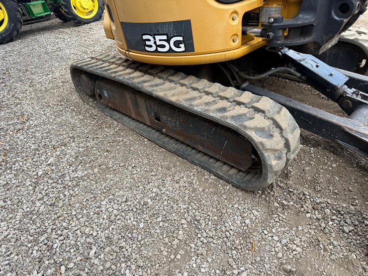 2015-deere-35g-image-11