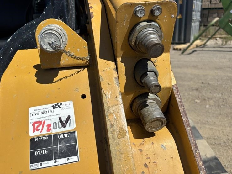 2020-caterpillar-289d3-image-16