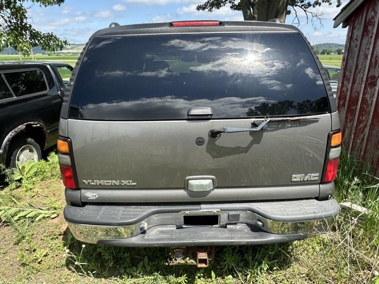2005-gmc-denali-xl-image-6
