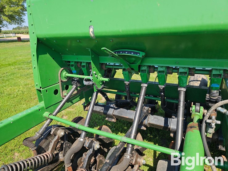 john-deere-750-image-19