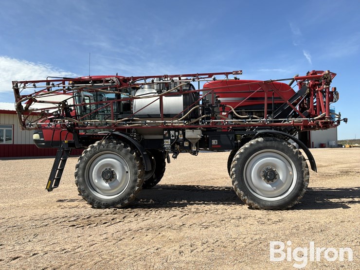 2015-case-ih-patriot-4440-image-8