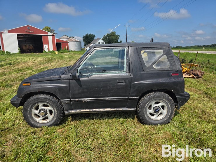 1995-chevrolet-tracker-image-8