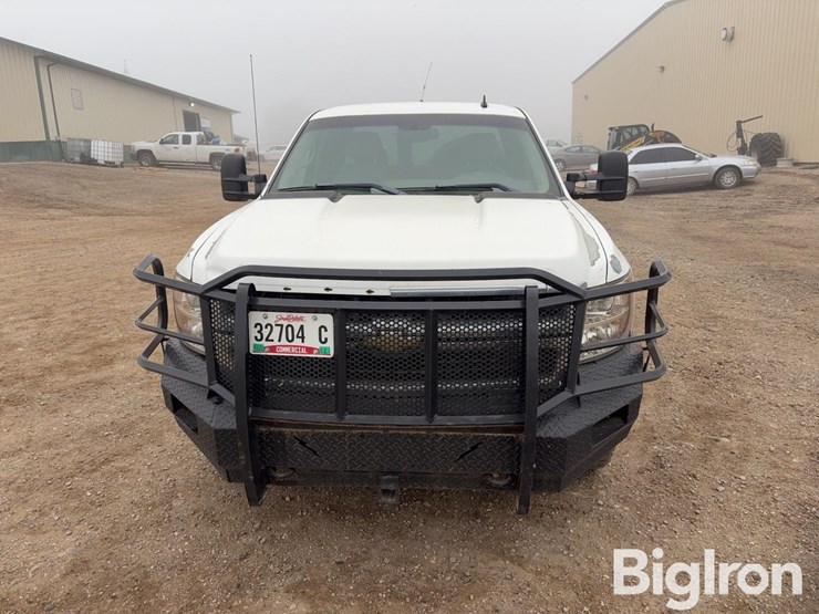 2009-chevrolet-silverado-2500-image-2
